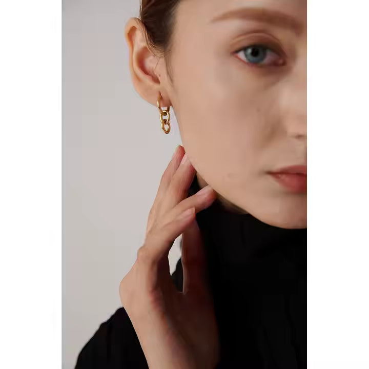 Brincos Argola fechada tripla - Dourado