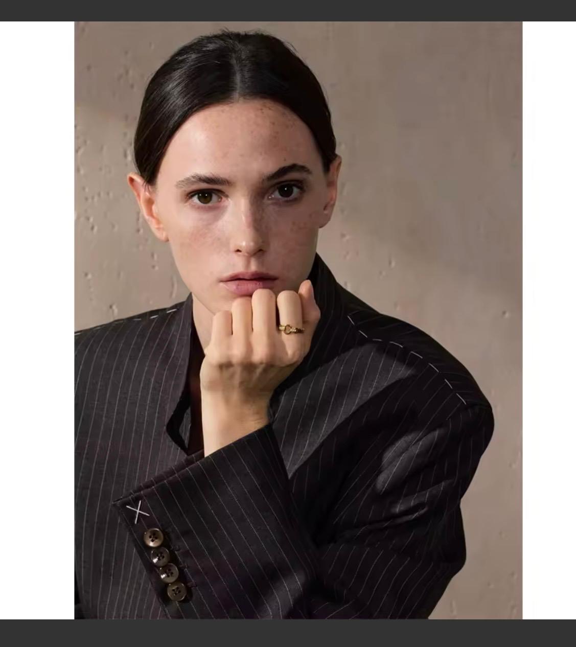 Anel zircônias cravejadas - Dourado