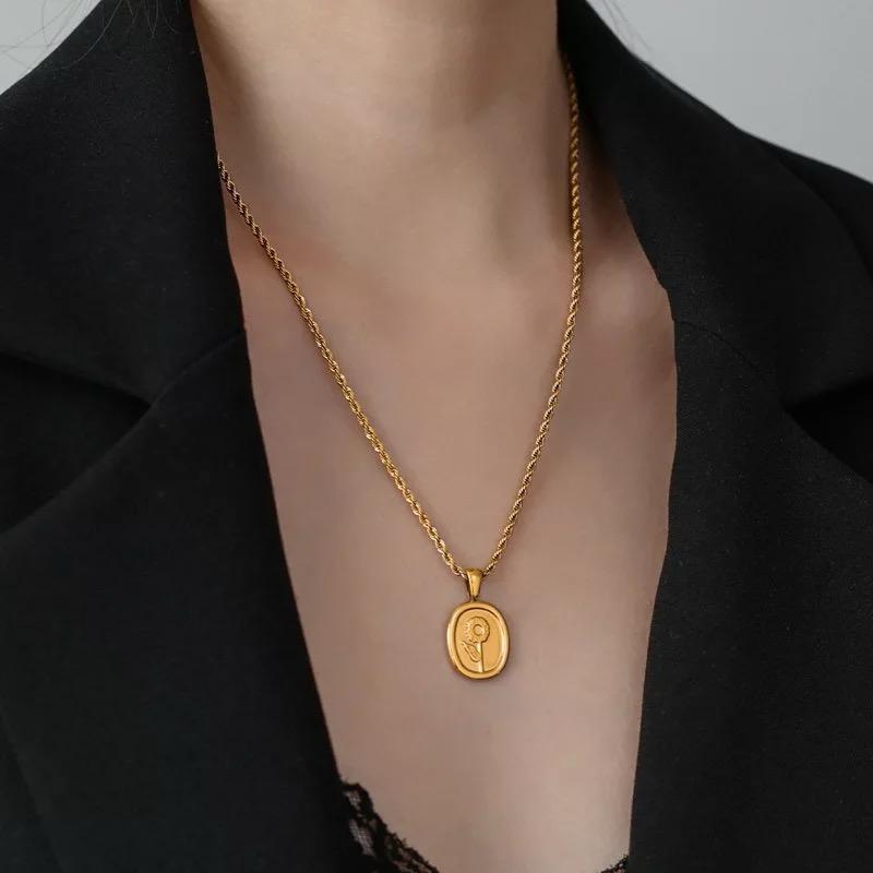 Colar Pingente medalha flor